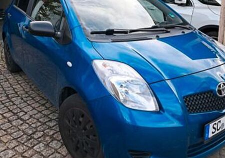 Toyota Yaris 1,0-l-VVT-i Cool Cool