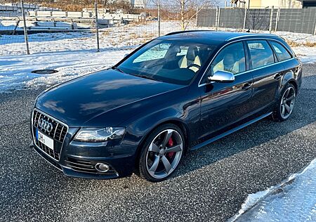 Audi S4 3.0 TFSI S tronic quattro Avant - Tiefseeblau