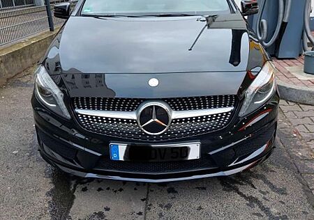 Mercedes-Benz A 180 AMG Line AMG Line