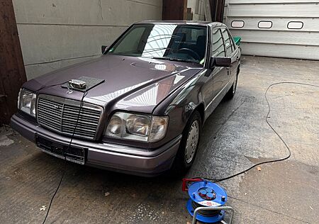 Mercedes-Benz E 250 D W 124 perfekt, ungeschweißt, Bornit