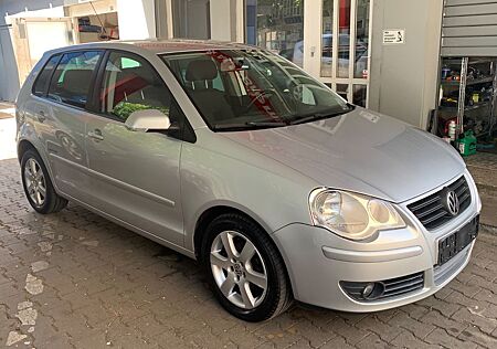 VW Polo Volkswagen IV United*AUTOMATIK*KLIMA*E-FENSTER*PDC*AHK