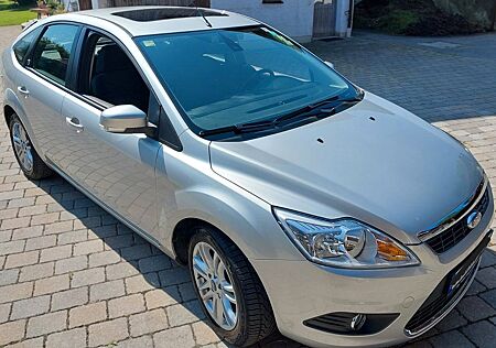 Ford Focus 1,8 - 1. Hand - wenig Kilometer