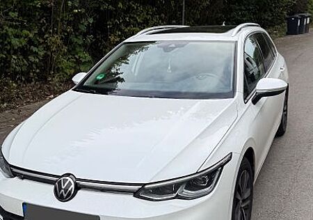 VW Golf Volkswagen 8 Variant/Ans.garantie /matrix/iq Drive
