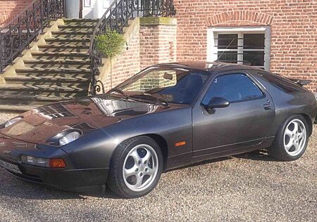 Porsche 928 GTS Auto GTS