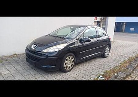 Peugeot 207 1.4 Scheckheftgepflegt Tendance