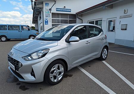 Hyundai i10 Trend Automatik gepflegt +Winterräder