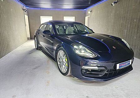 Porsche Panamera Sport Turismo 4 E-Hybrid