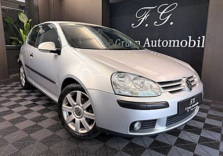 VW Golf Volkswagen V 1.6 Comfor.Automatik,Radio,Klima,TÜV Neu