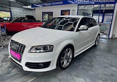 Audi S3 Sportback 2.0 TFSI quattro*S-Heft*Navi*Leder*