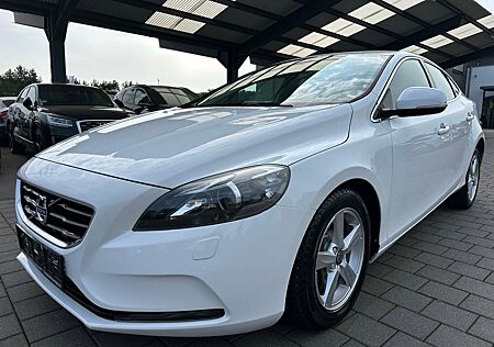 Volvo V40 Aut Leder Xenon Kamera SHZ VirtualTacho 5-Zy