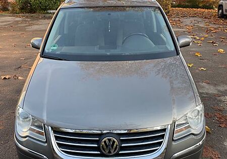 VW Touran Volkswagen 2.0 TDI 125kW DSG DPF -Für den Export