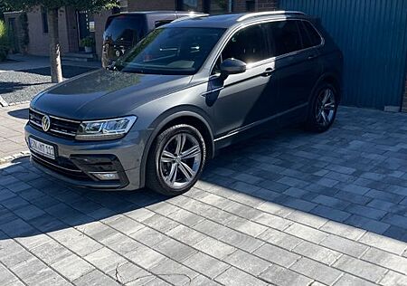 VW Tiguan Volkswagen 2.0 TDI 140kW DSG 4MOT. R Line