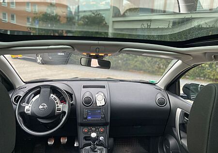 Nissan Qashqai 2.0 dCi DPF ALL-MODE 4x4 Tekna Tekna