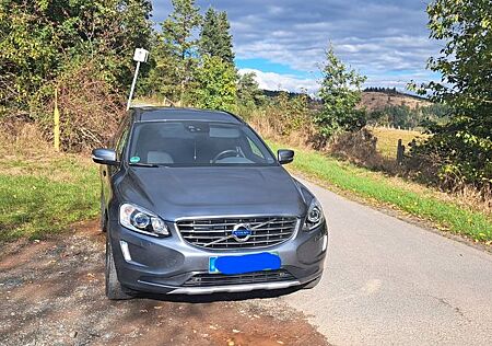 Volvo XC 60 XC60 D5 AWD Momentum Geartronic Momentum