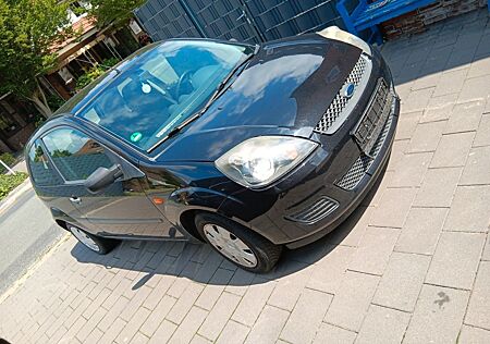 Ford Fiesta 1.3 44 kW Ambiente Ambiente