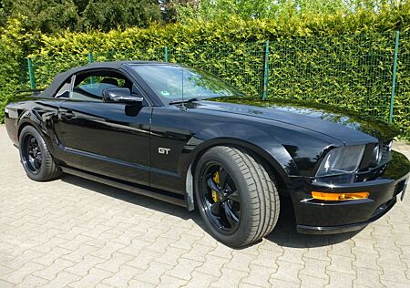 Ford Mustang Cabriolet 4,6 Liter V 8 Motor