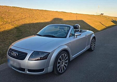 Audi TT Roadster 1.8T quattro 224 PS - Bose, 18 Zoll