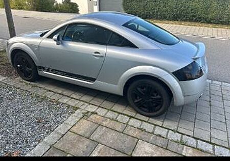 Audi TT Coupe 1.8T -