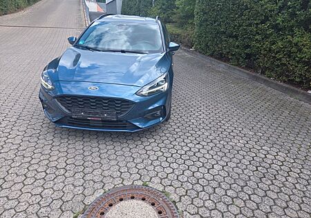 Ford Focus 2,0 TDCi 110kW PowerSh. ST-Line Turnie...