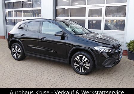 Mercedes-Benz GLA 200 PRO+NIGHT+LED+R-KAM+EP HECKKL