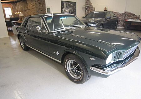 Ford Mustang Bullit Green