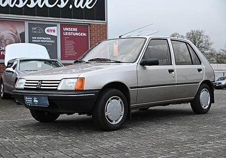 Peugeot 205 GR *OLDTIMER*TOP*INKL.GARANTIE*