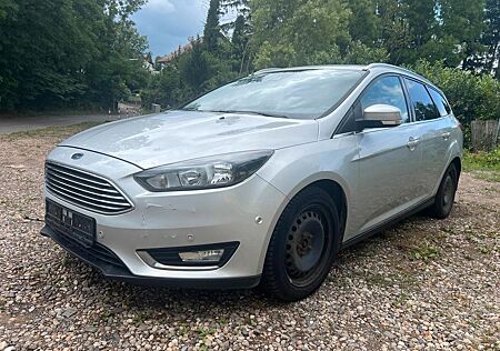 Ford Focus Turnier Titanium LUXEMBURG TÜV 03/2026