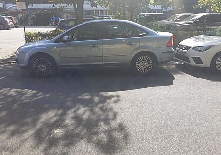 Ford Focus 1,6 Ti-VCT Ghia Ghia
