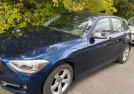 BMW 118i Sport Line Sport Line Automatik