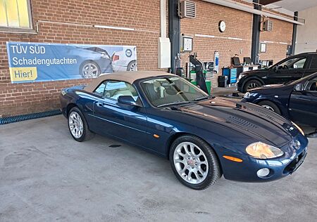 Jaguar XKR S/C Cabriolet  in Sapphire-JBC Blau
