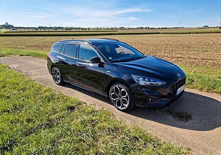 Ford Focus 1,0 EcoBoost 92kW ST-Line Turnier ST-Line