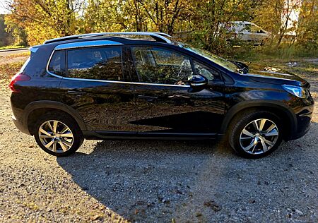 Peugeot 2008 , Allure, Leder, 130 PS, TÜV + Service neu