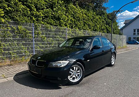 BMW 320i KLIMA/NAVI/MFL/PDC/BORDCOMPUTER