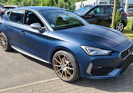 Cupra Leon 1.4 e-HYBRID 180kW VZ DSG VZ