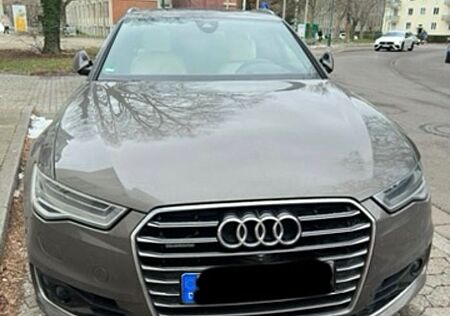 Audi A6 3.0 TDI quattro voll Ausstattungen