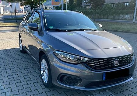 Fiat Tipo 1.4 T-Jet EASY EASY