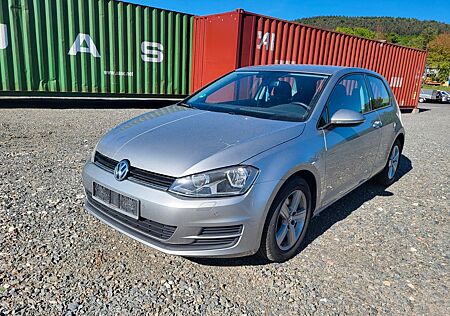 VW Golf Volkswagen VII Lim. Trendline BMT