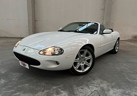 Jaguar XK8 Cabriolet 4.0