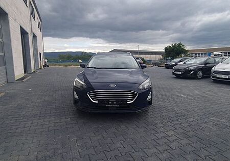 Ford Focus Turnier Cool & Connect ab 69€ finanz.3,9%