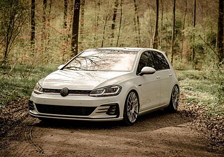 VW Golf Volkswagen 7 GTI Facelift - Ohne OPF - Rotiform, tief