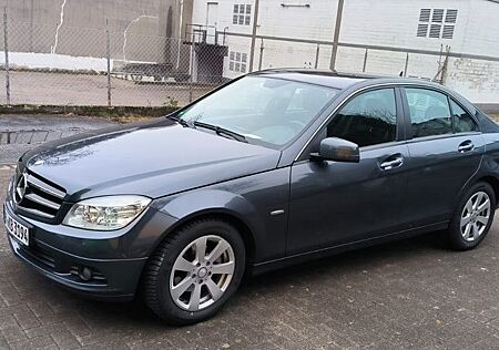 Mercedes-Benz C 180 CGI