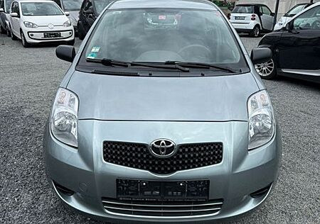Toyota Yaris Cool