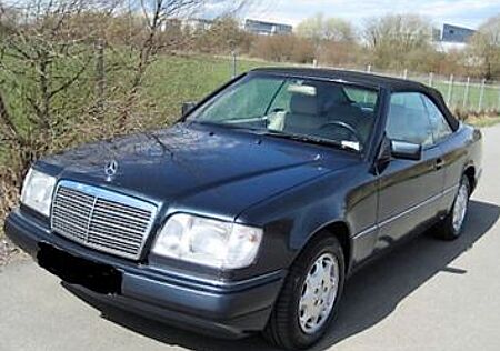Mercedes-Benz E 220 Cabrio Volleder beige