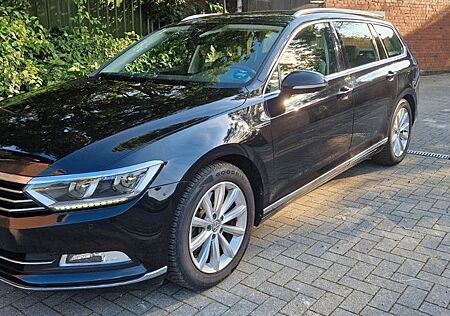 VW Passat Variant Volkswagen /HIGHLINE/DSG/VIRTUELL/TOTWINKEL