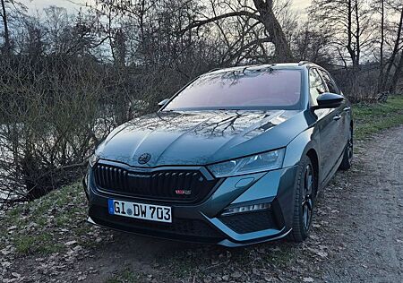 Skoda Octavia RS 2.0 TSI First Edition