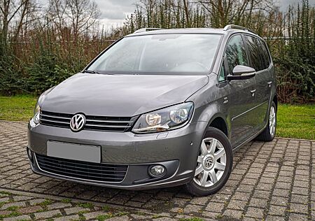 VW Touran Volkswagen 7-Sitzer 8fach Bereift Tüv 9/27