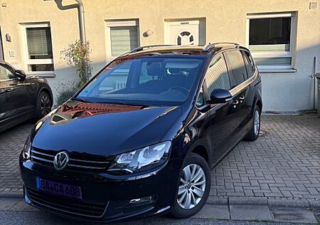 VW Sharan Volkswagen 2.0 TDI Comfortline.