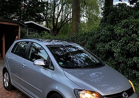 VW Golf Plus Volkswagen 1.6 TDI DSG Highline Highline