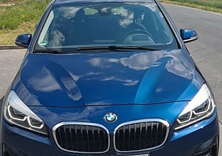BMW 2er 220 Active Tourer 220i mit Abstandstempomat