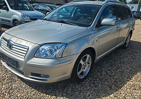 Toyota Avensis Combi Executive 2.0-l-VVT-i Automatik